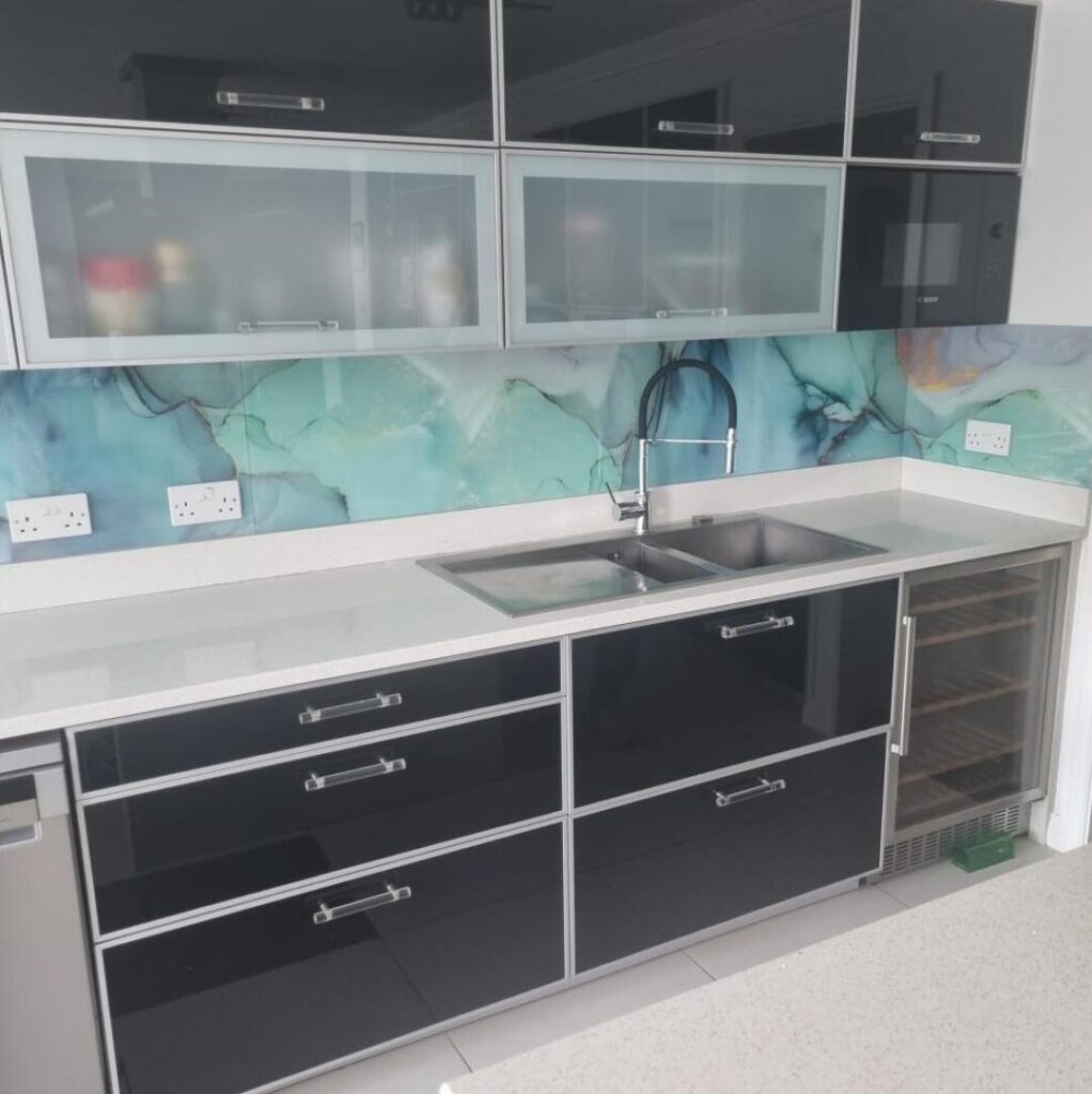 When And Where To Use Acrylic Splashbacks?